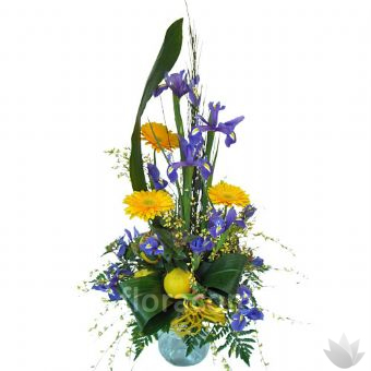 Composizione alta di fiori misti